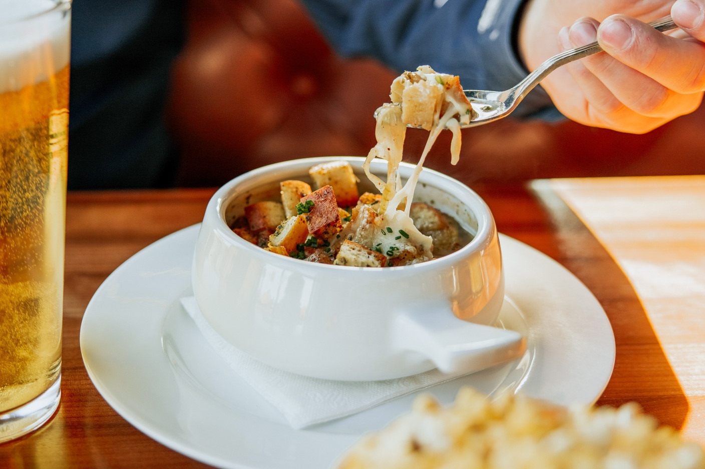 SOUPE A L’OIGNON A LA BIERE   